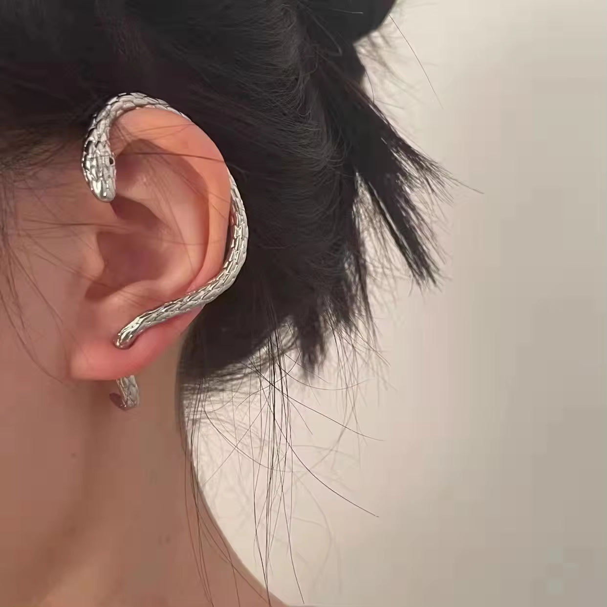 2022 New Fashion Sterling Silver 925 Earrings Snake Shaped Pierced Earmuff Earrings for Women