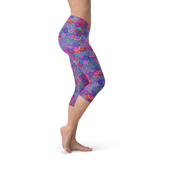 Womens Purple Pink Mermaid Capri LeggingsThese premium women's capri leggings offers the perfect combination of performance and comfort.✅ PRECISION CUT, SEWN, and PRINTED in USA/Mexico. We strive for qualitLeggingsEXPRESS WOMEN'S FASHIONMaroon SootyWomens Purple Pink Mermaid Capri Leggings